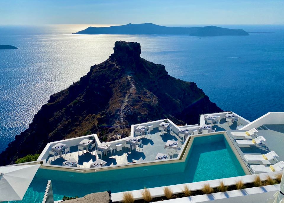 Luxury resort in Santorini, an example of hotel investment in Greece